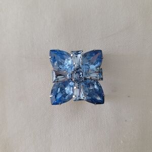 Weiss Signed Blue and White Vtg Rhinestone Brooch